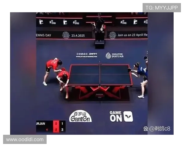 大头耐心指导莎莎掌握勾手发球技巧并提升接发球实战能力