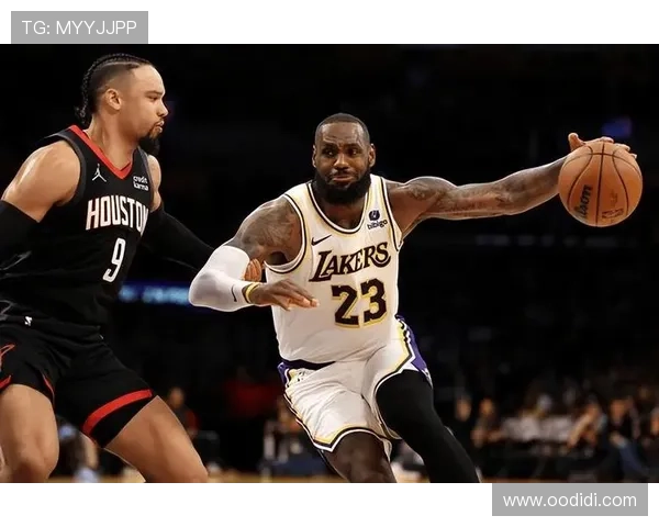 东詹独自带队表现惊艳湖人净效率数据揭示其重要性